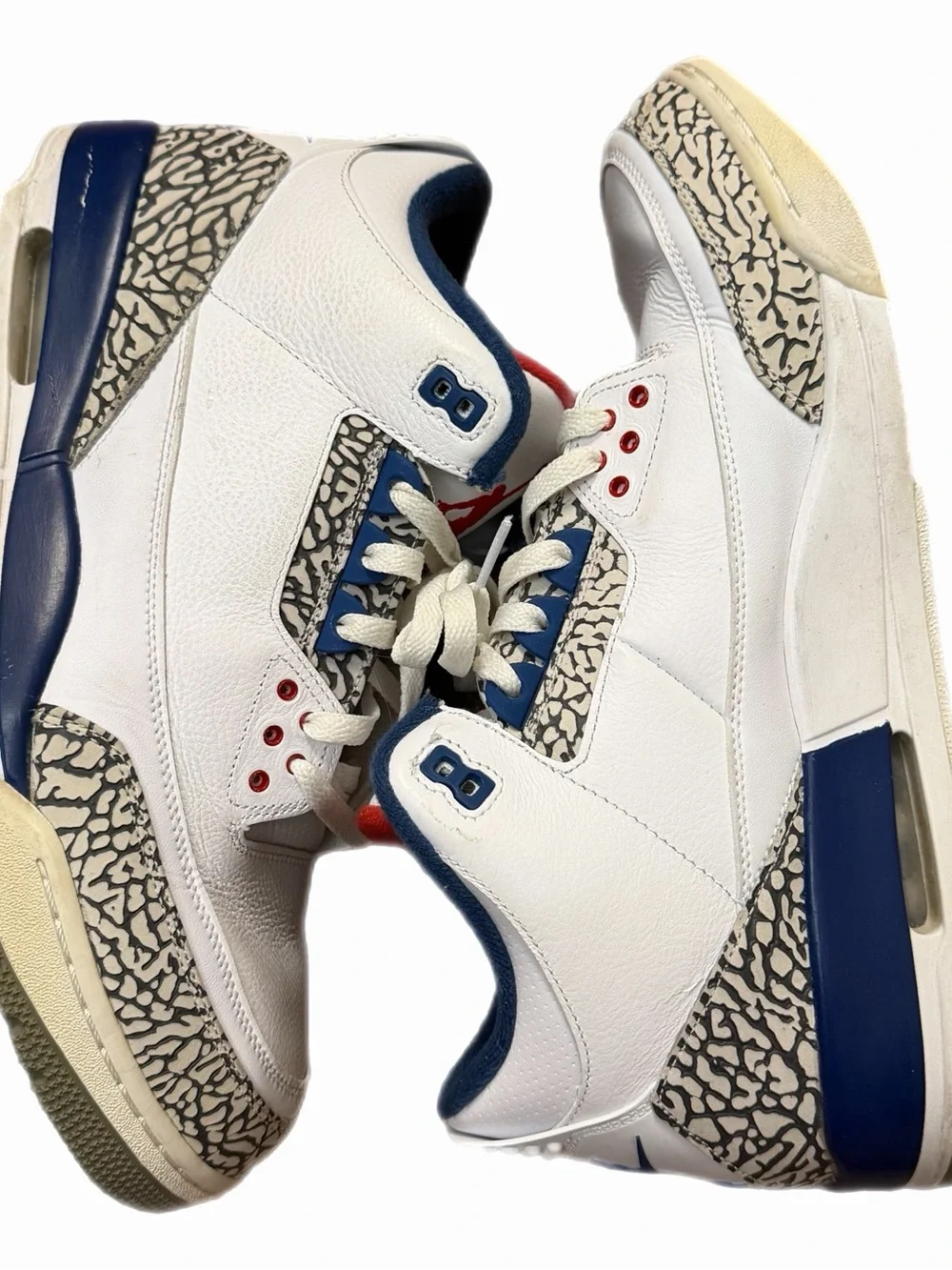 Jordan Men’s White, Blue & Red Retro Basketball Shoes